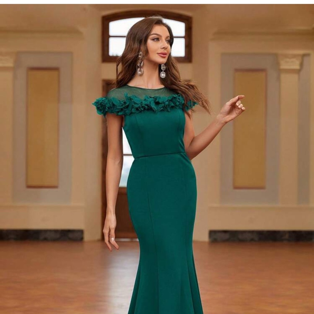 Elegant Teal Evening Gown